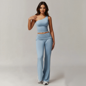 One-shoulder sports vest with pleated waistband and yoga suit